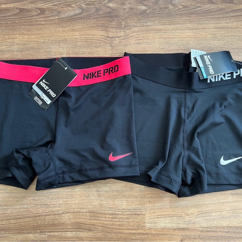 Set of 2 nike base layer shorts